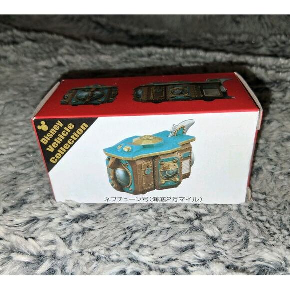 Tokyo Disney Sea - TOMICA 20000 Leagues Under the Sea Submarine Japan DISNEYLAND - Picture 1 of 6